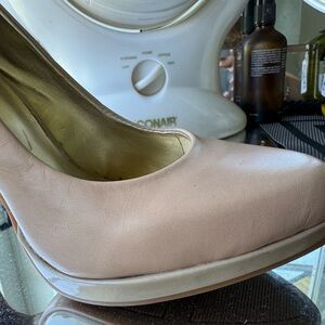 Leather high heels shoes,